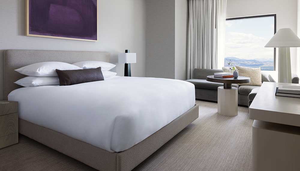 Claret guestroom