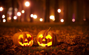 Jack-o-lanterns and glowing lights