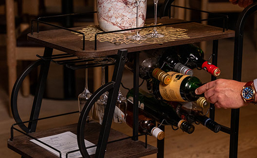 wine cart at Saverina